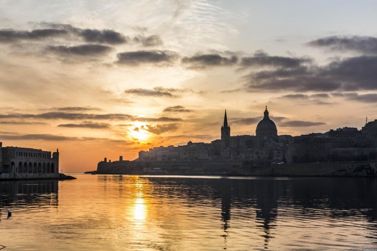 Marvellous Apartment With Valletta And Harbour Views Слима Екстериор снимка
