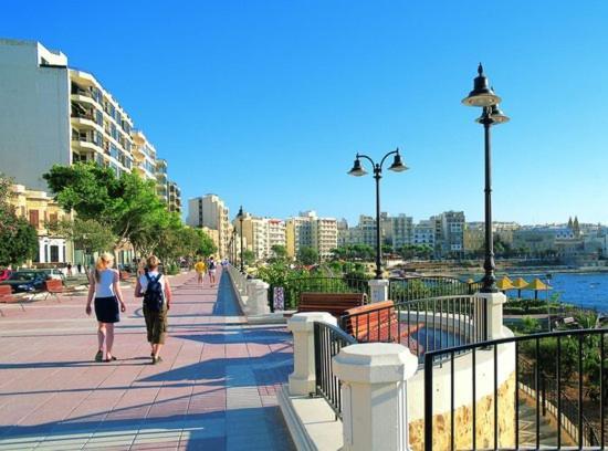 Marvellous Apartment With Valletta And Harbour Views Слима Екстериор снимка